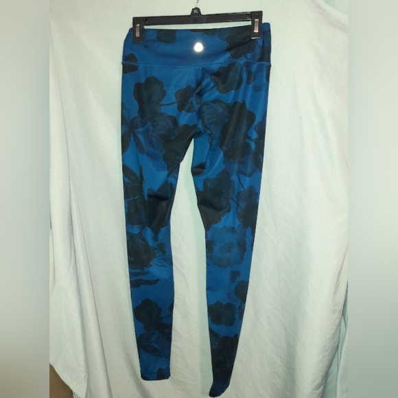 Lululemon Wunder Under Legging - Picture 4 of 6